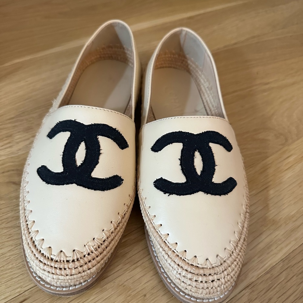 Chanel Espadrilles US 8 Beige